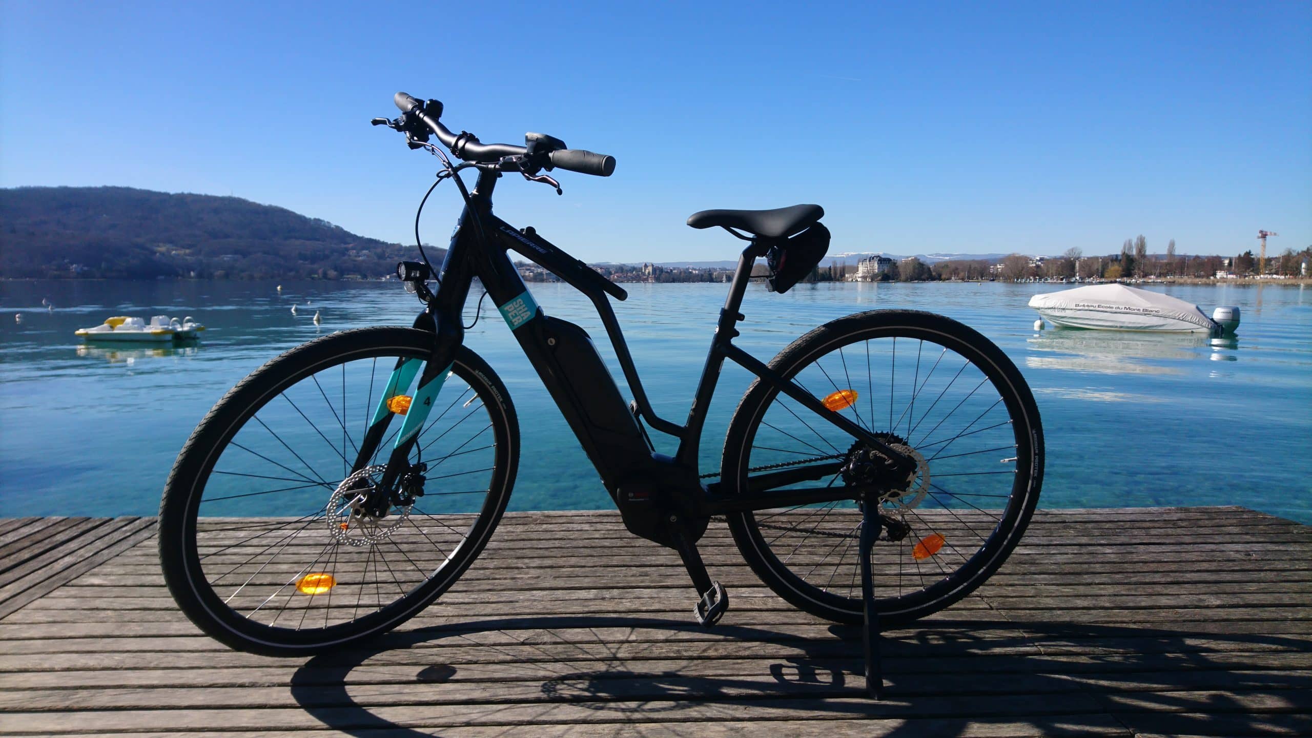 louer velo annecy tour du lac