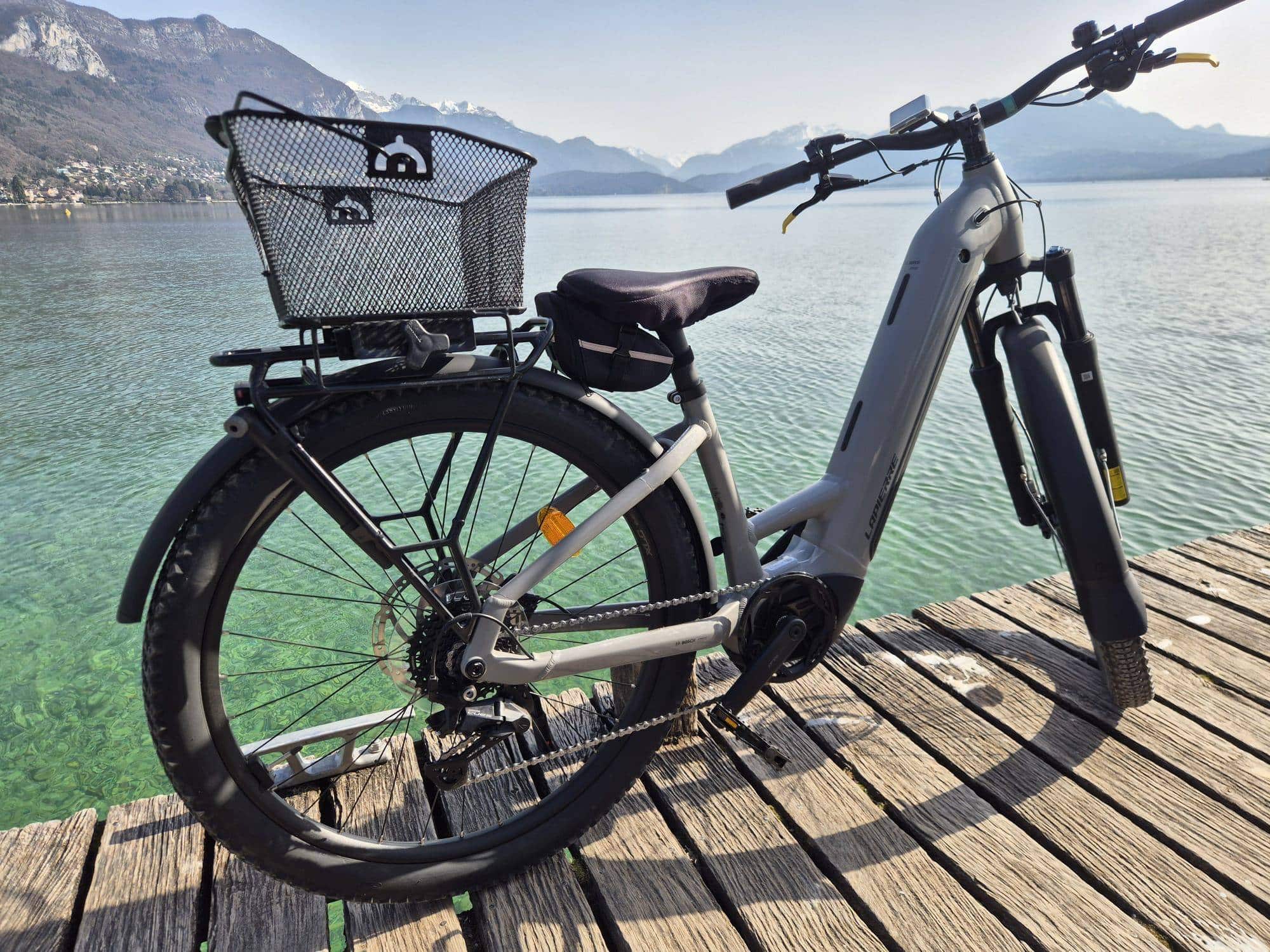 Electric bike rental in Annecy
